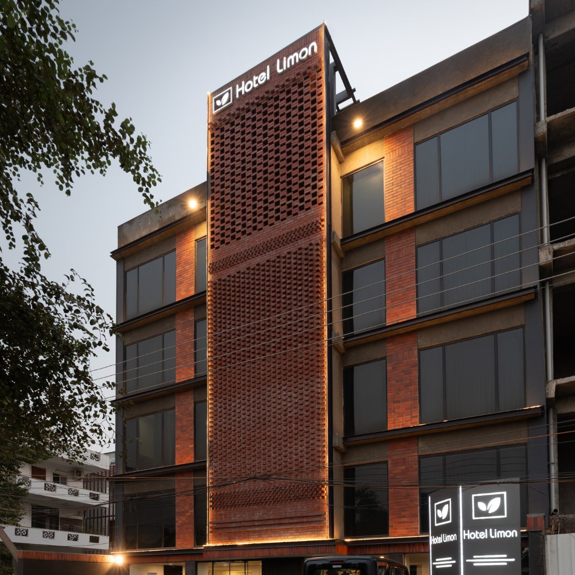 Hotel Limon Grande, Sector 45, Gurugram